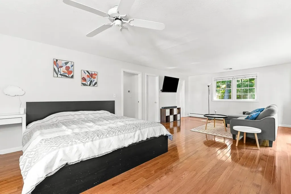 10 Oakdale Avenue Nashua NH 03062