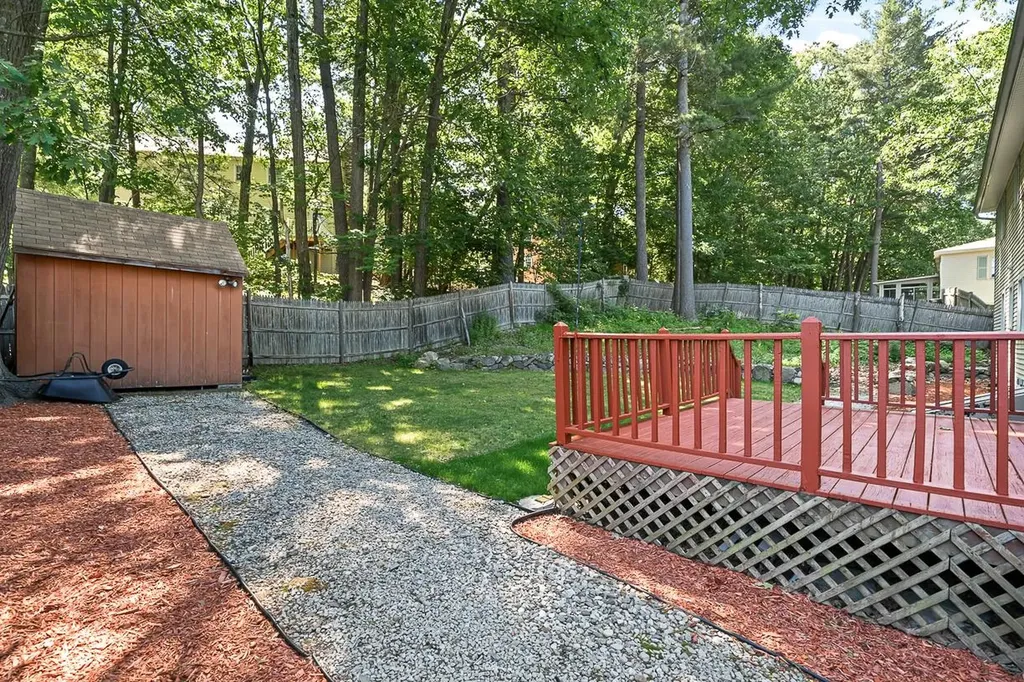 10 Oakdale Avenue Nashua NH 03062