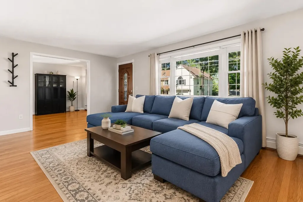 10 Oakdale Avenue Nashua NH 03062