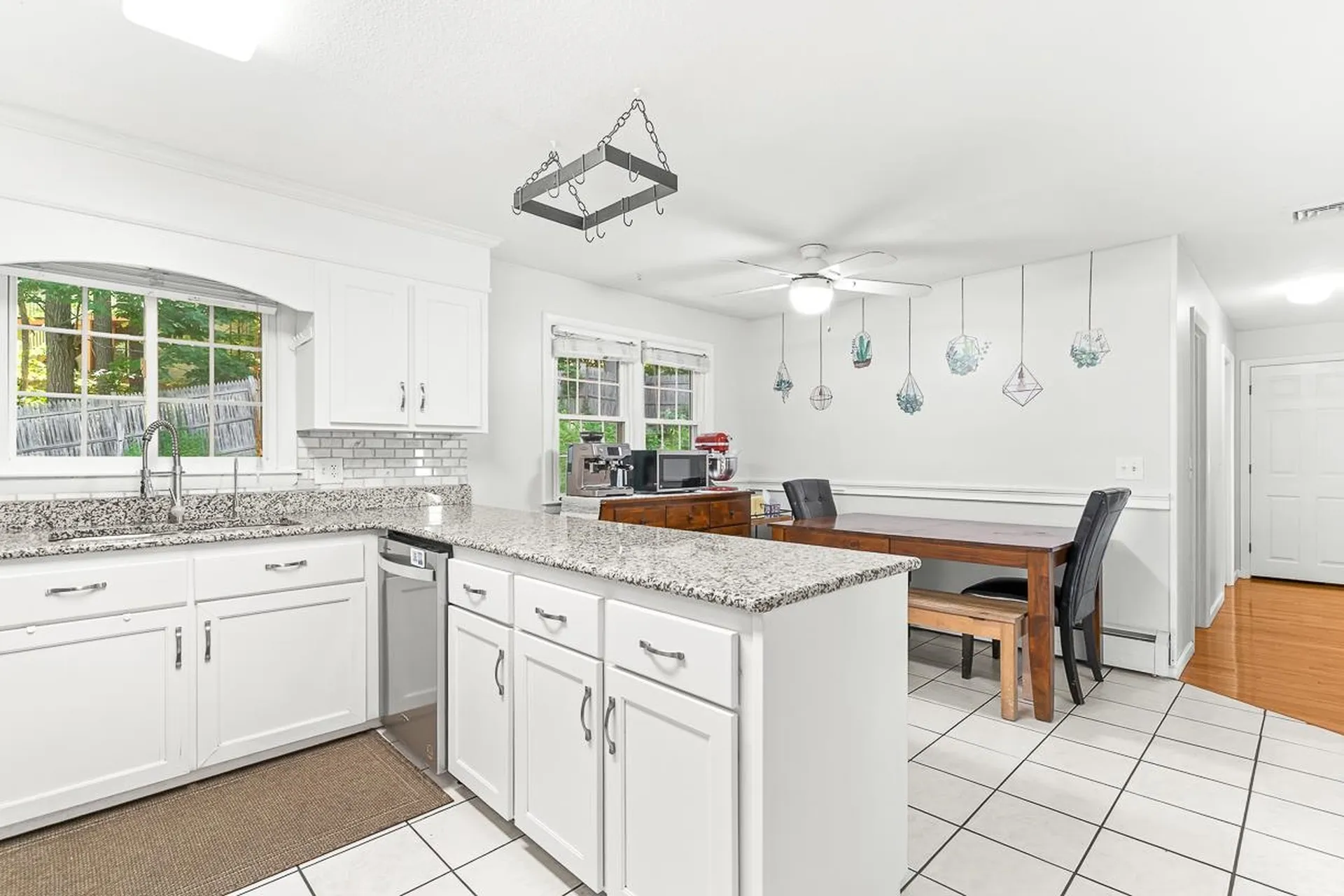 10 Oakdale Avenue Nashua NH 03062