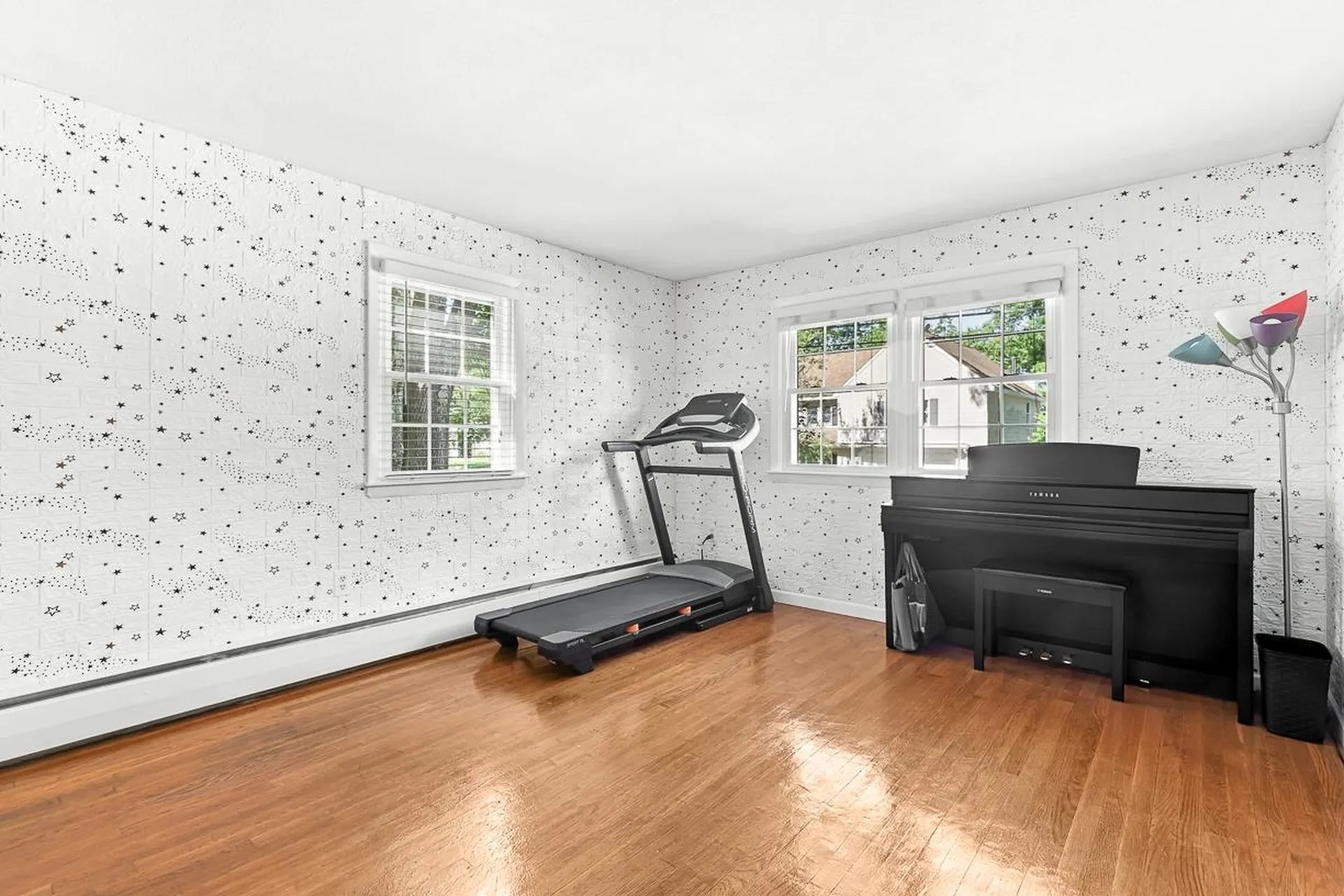 10 Oakdale Avenue Nashua NH 03062