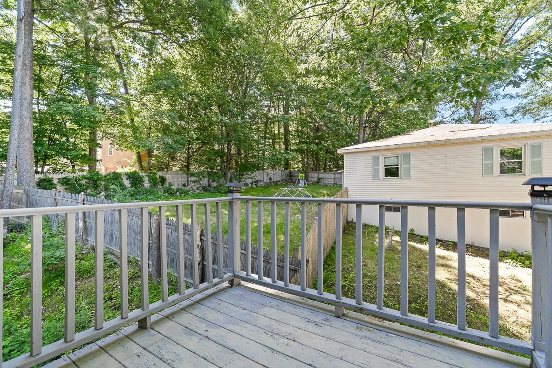 10 Oakdale Avenue Nashua NH 03062