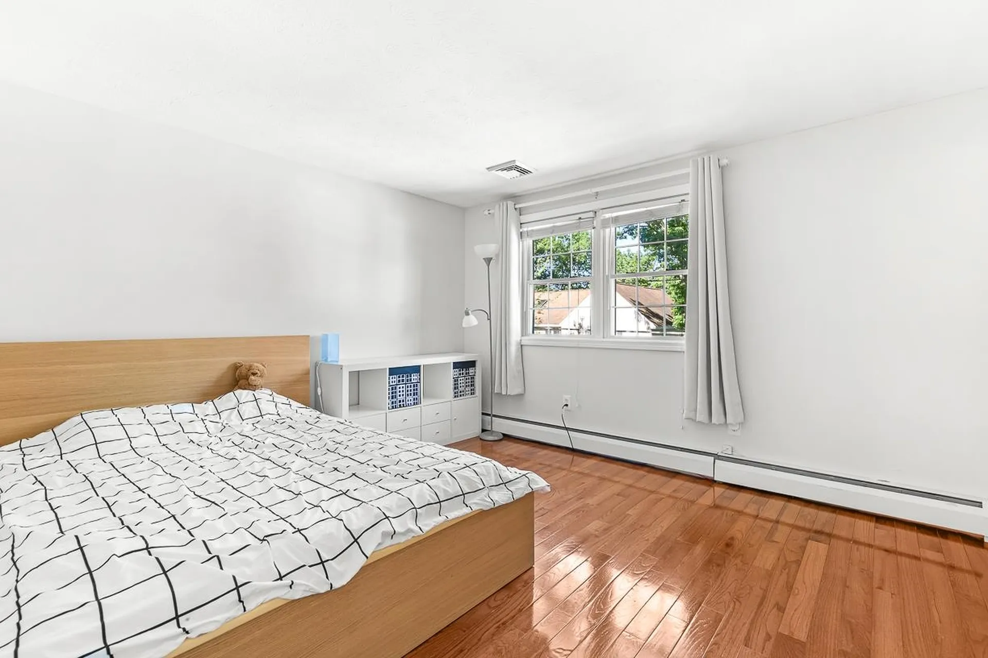 10 Oakdale Avenue Nashua NH 03062