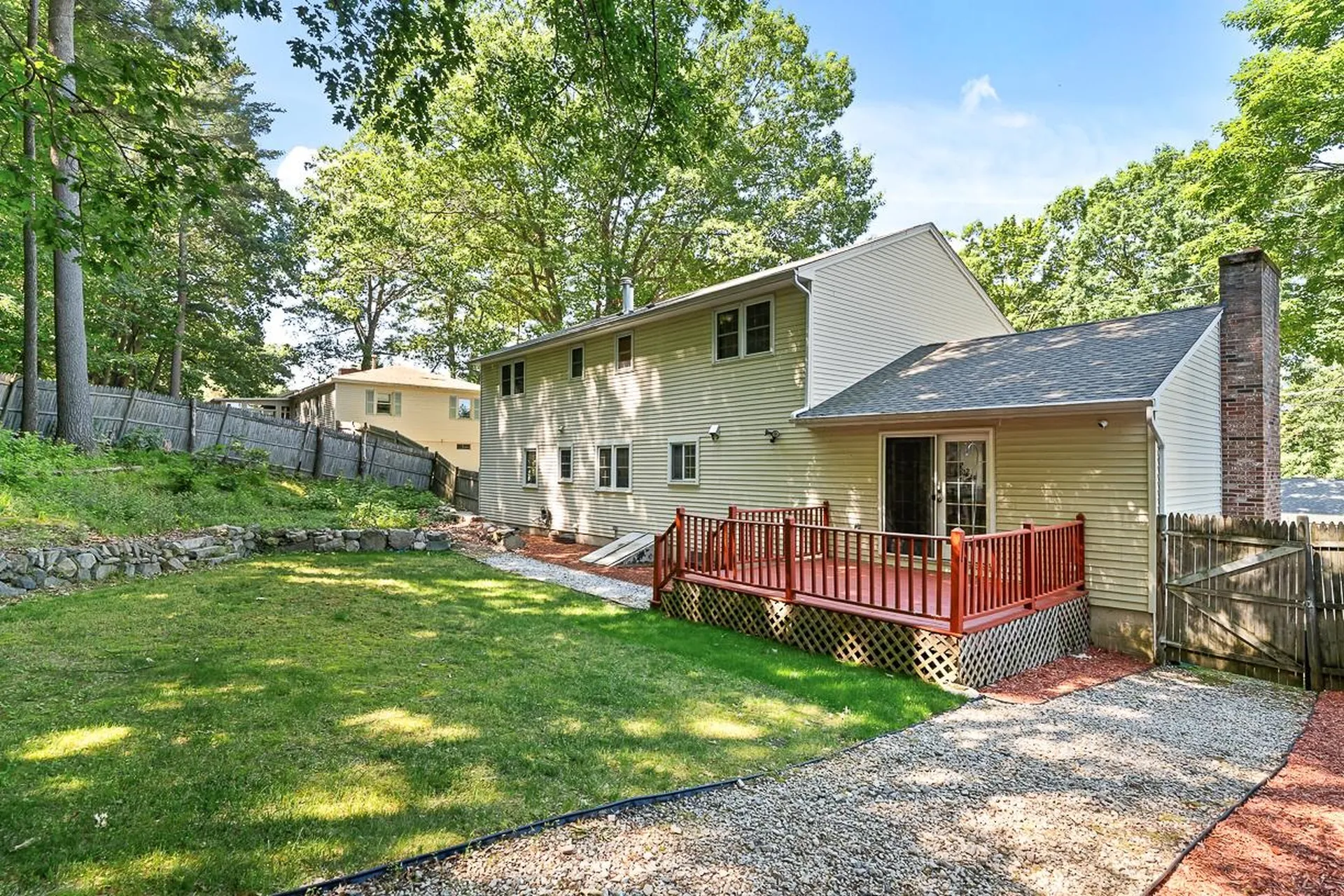 10 Oakdale Avenue Nashua NH 03062