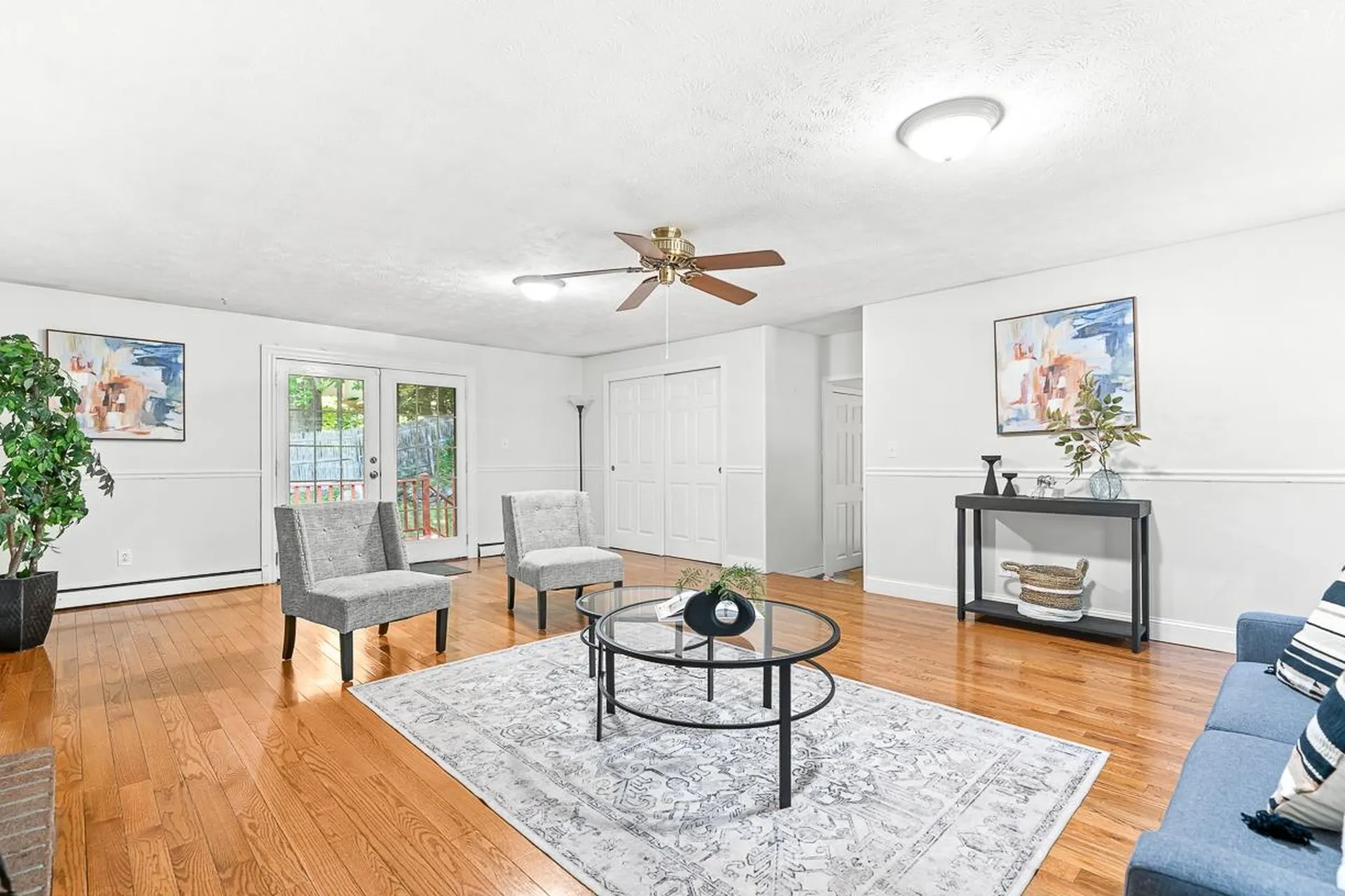 10 Oakdale Avenue Nashua NH 03062