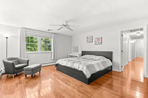 10 Oakdale Avenue Nashua NH 03062