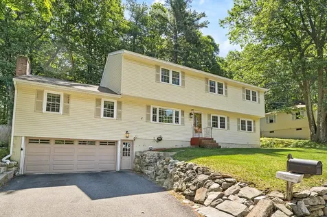 10 Oakdale Avenue Nashua NH 03062