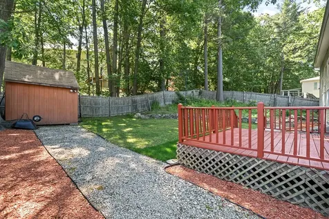 10 Oakdale Avenue Nashua NH 03062