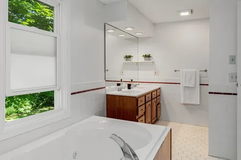 1 Hiawatha Avenue Essex Junction VT 05452