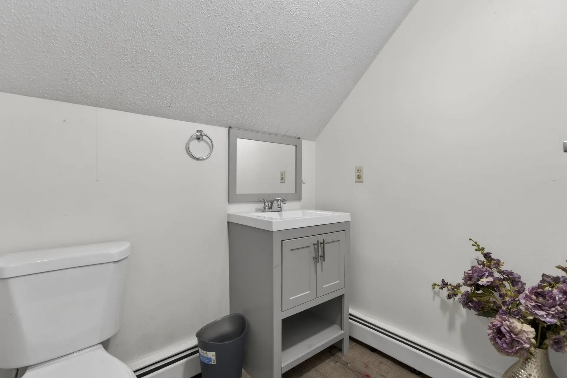 38 Duffy Street Franklin NH 03235