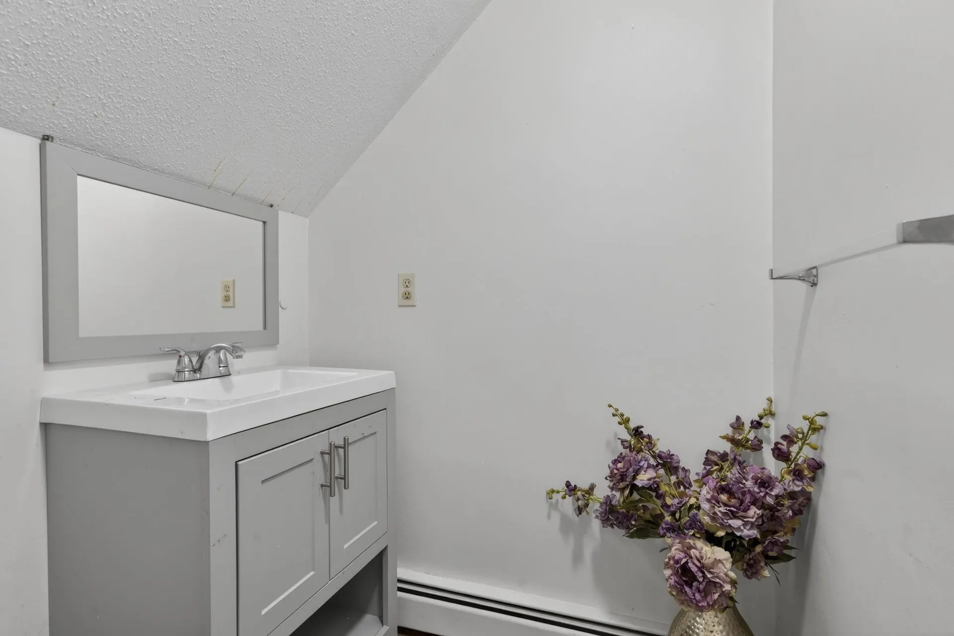 38 Duffy Street Franklin NH 03235
