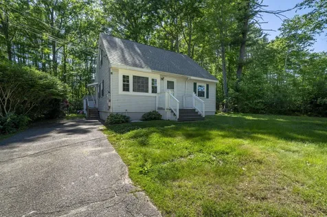 38 Duffy Street Franklin NH 03235