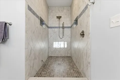 405 Harriet Drive Georgia VT 05478