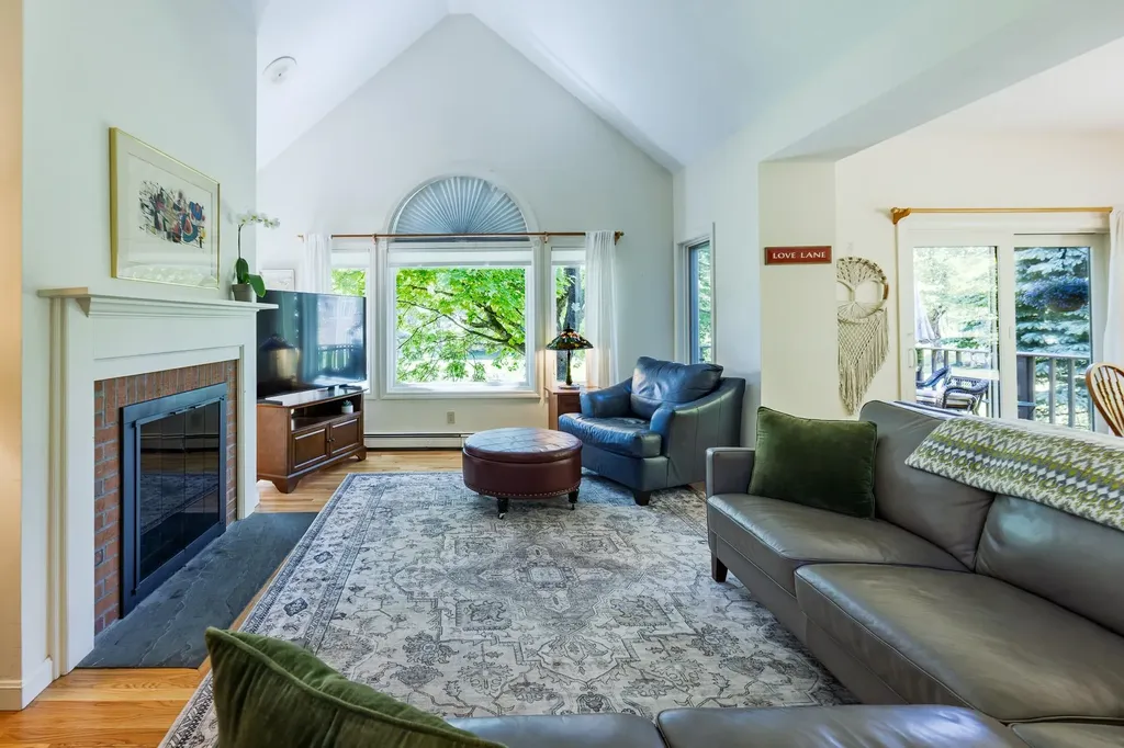 48 Berrill Farms Lane Hanover NH 03755