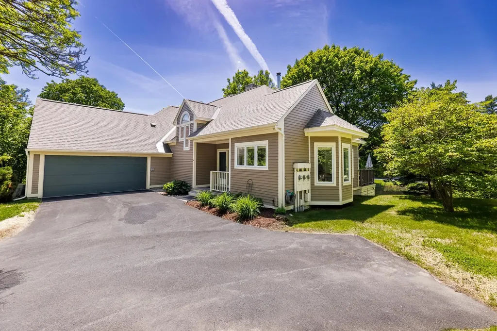 48 Berrill Farms Lane Hanover NH 03755