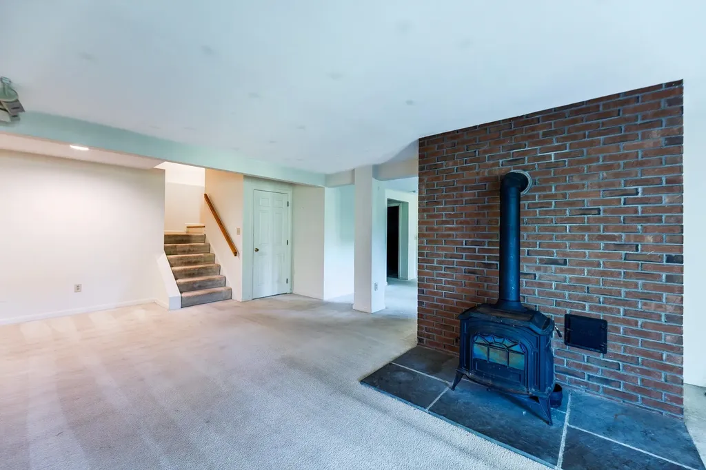 48 Berrill Farms Lane Hanover NH 03755
