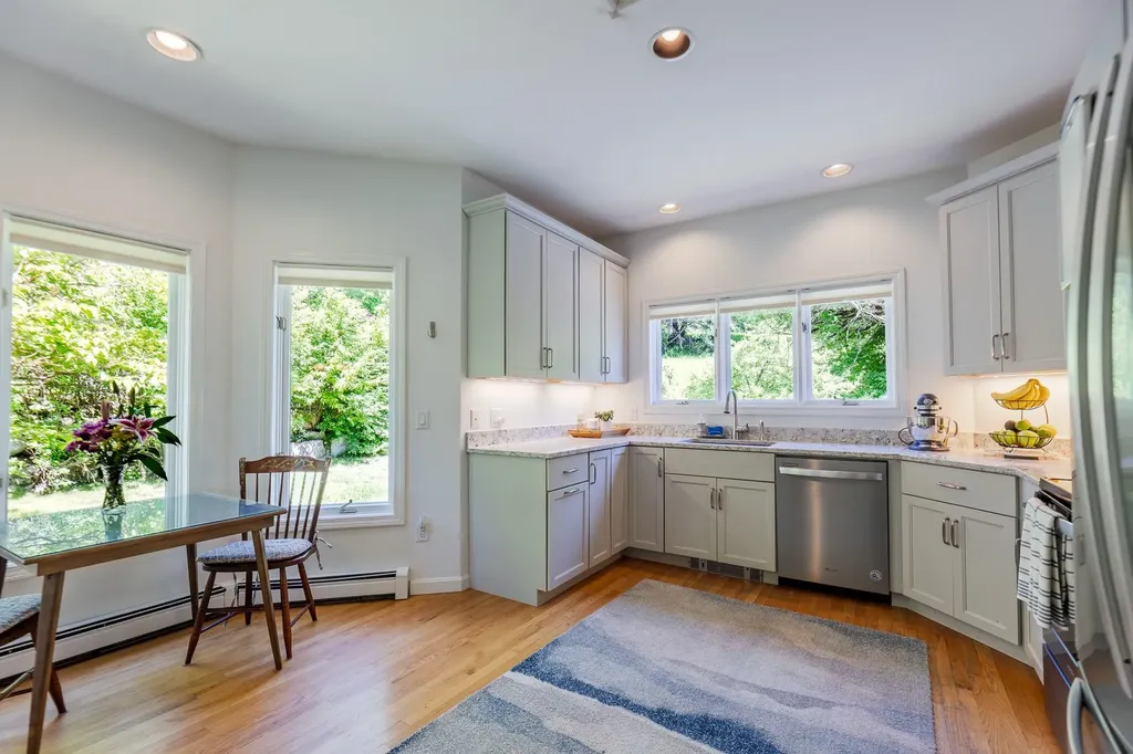 48 Berrill Farms Lane Hanover NH 03755
