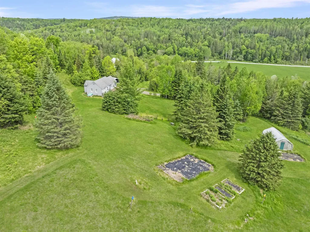 1126 Nh Route 26 Colebrook NH 03576