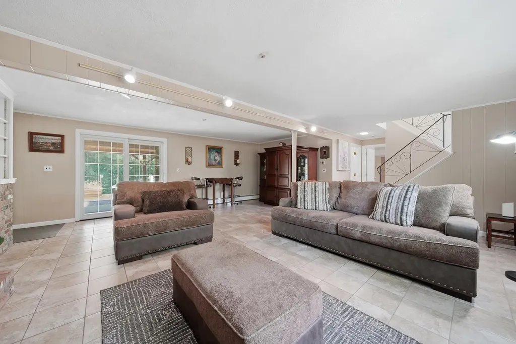 31 Normandy Drive Sudbury MA 01776