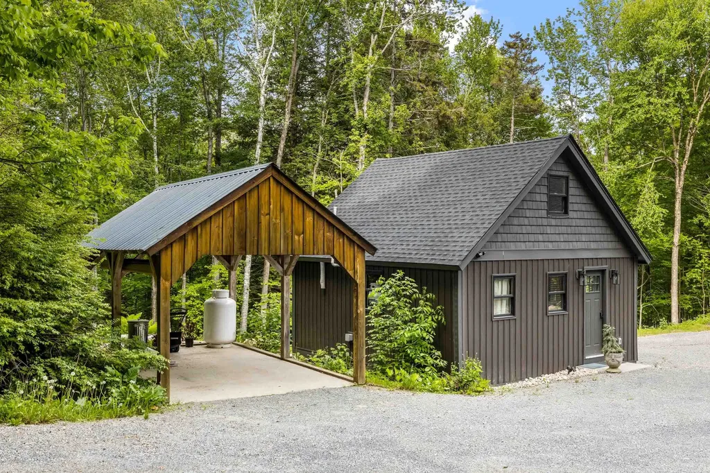 65 Lower Taylor Hill Road Winhall VT 05340