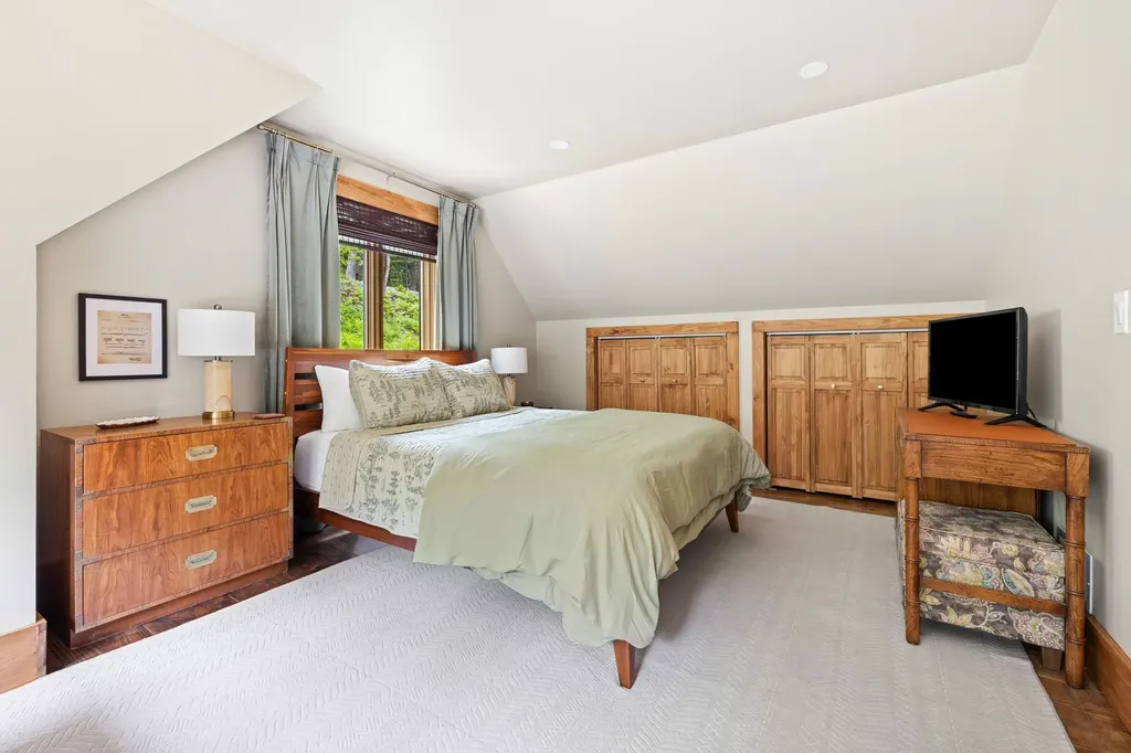 65 Lower Taylor Hill Road Winhall VT 05340