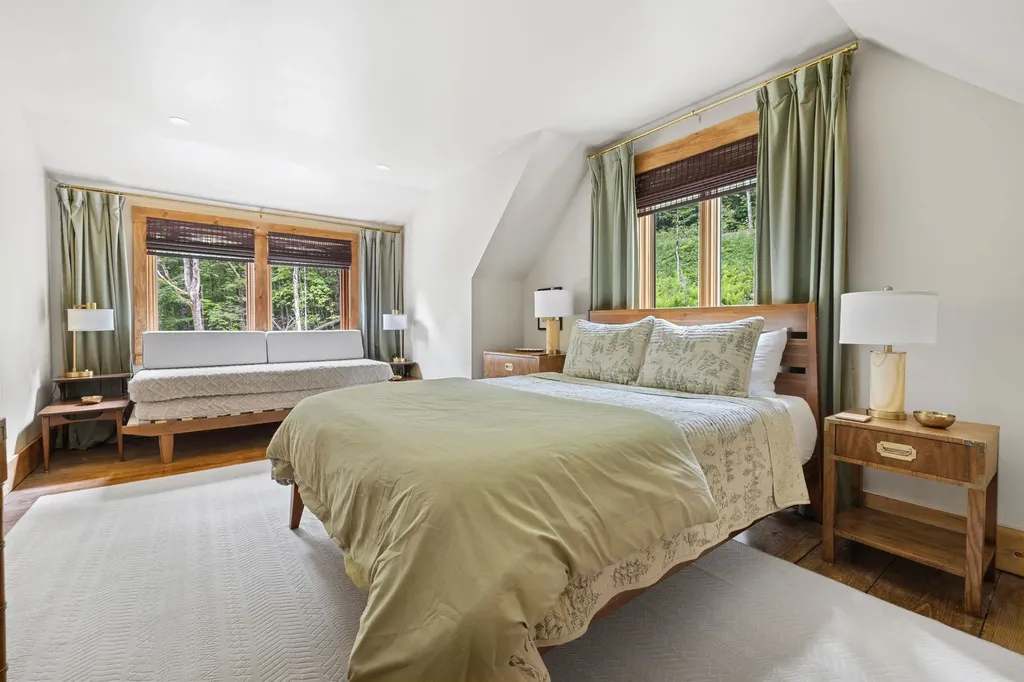 65 Lower Taylor Hill Road Winhall VT 05340