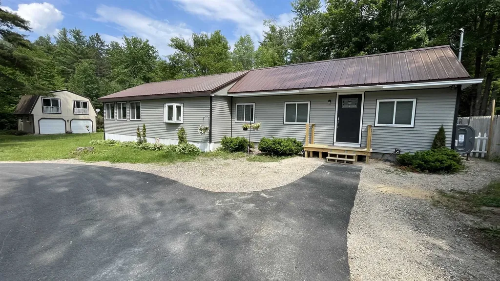 40 White Pond Road Ossipee NH 03864