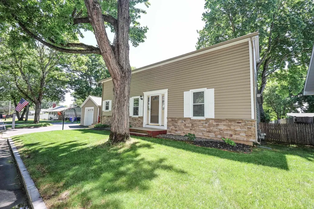 54 College Avenue Manchester NH 03102