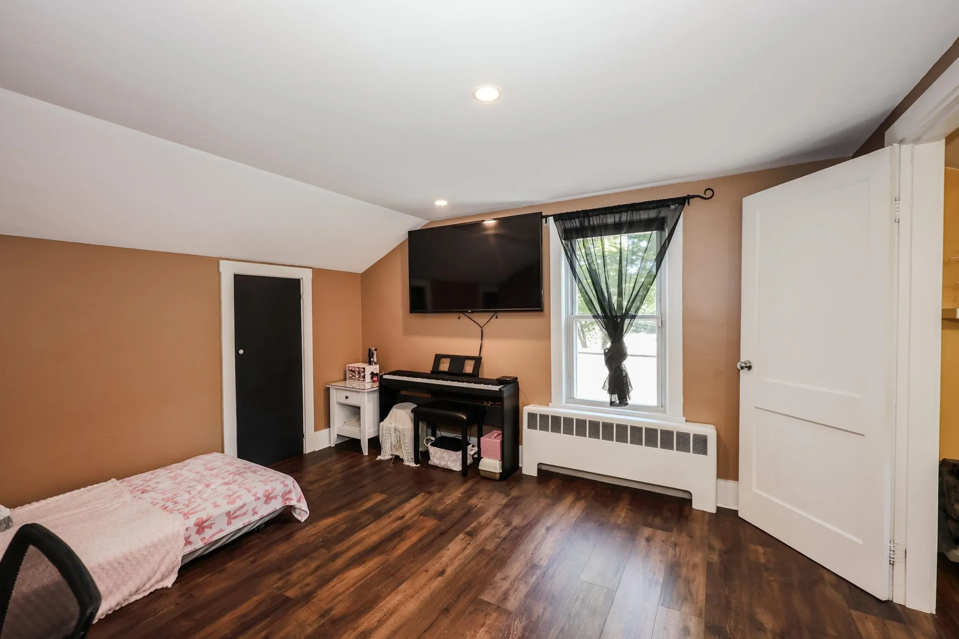 54 College Avenue Manchester NH 03102