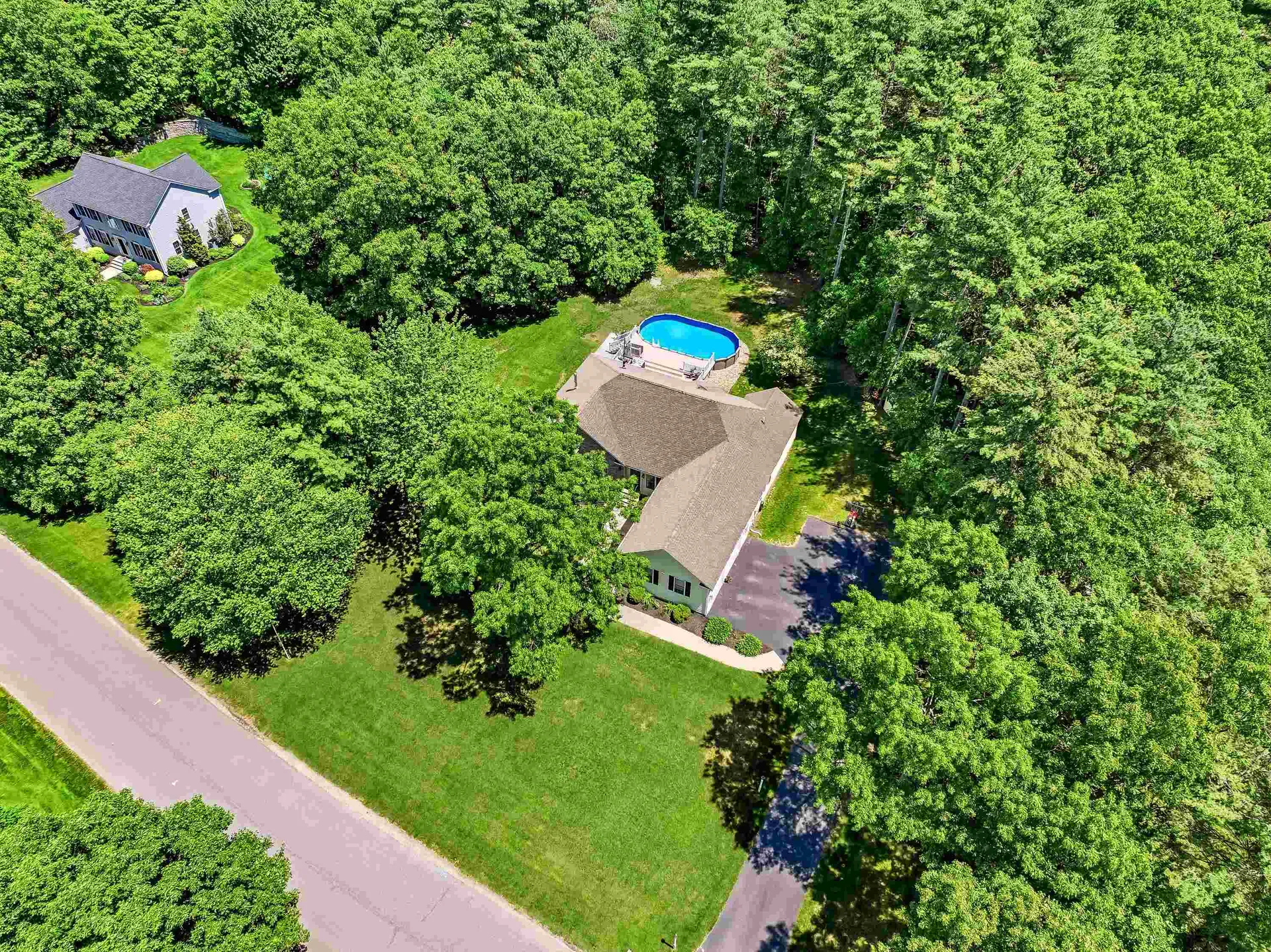 22 May Lane Pelham NH 03076