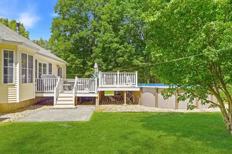 22 May Lane Pelham NH 03076