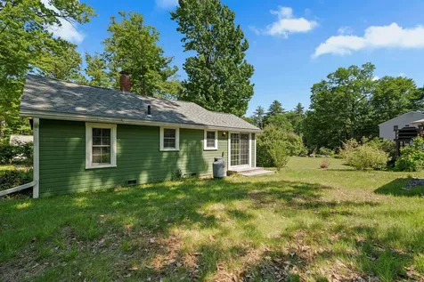 65 Lakeview Avenue Bristol NH 03222