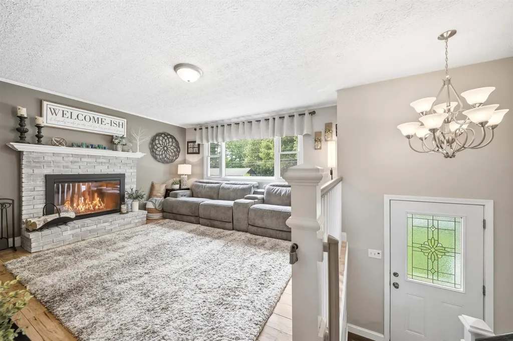 50 Davis Road Merrimack NH 03054