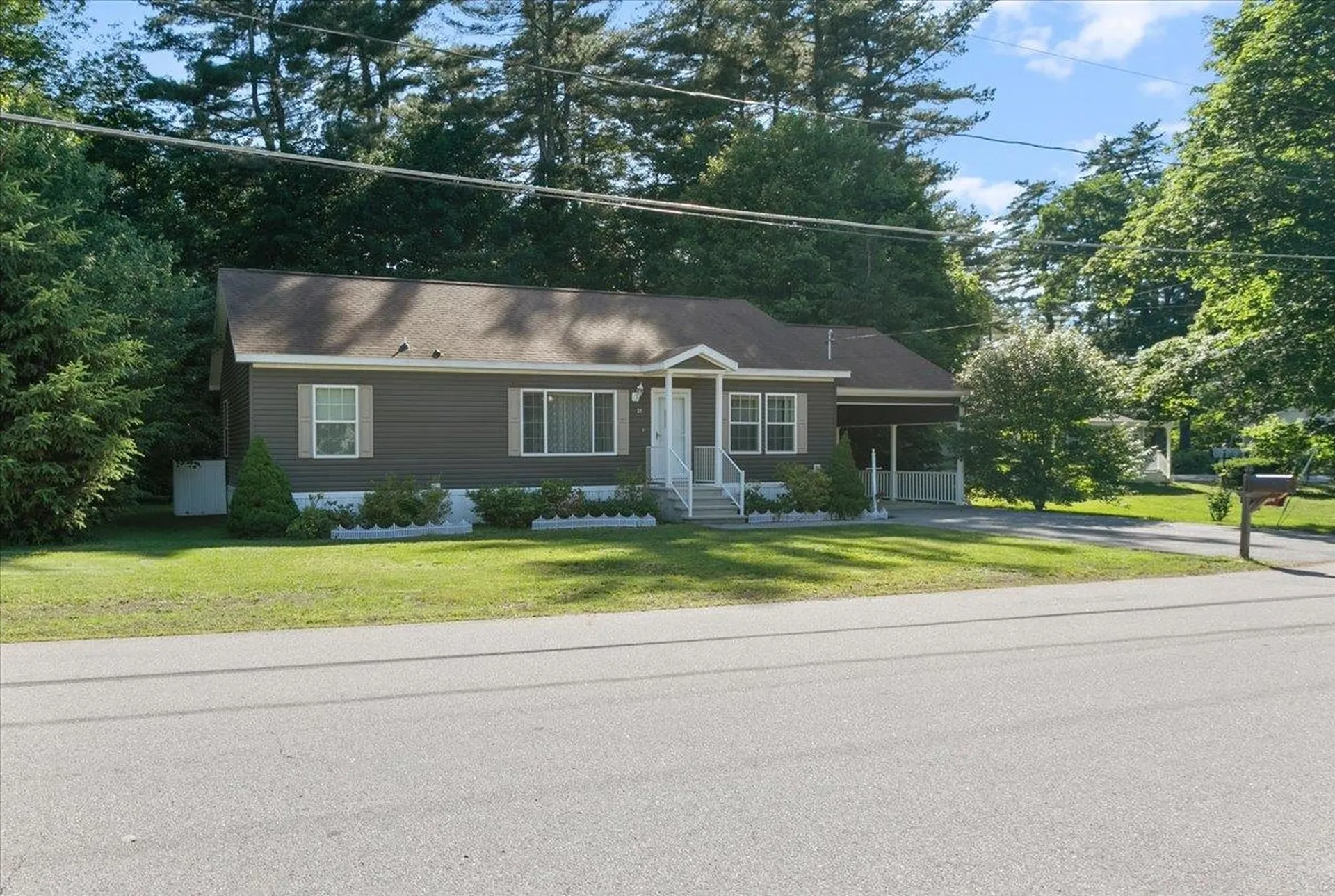 25 Ridgefield Drive Nashua NH 03062