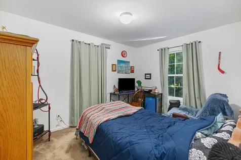 25 Ridgefield Drive Nashua NH 03062