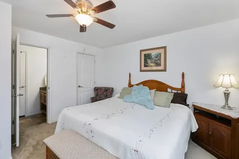 25 Ridgefield Drive Nashua NH 03062