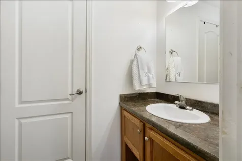 25 Ridgefield Drive Nashua NH 03062