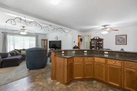 25 Ridgefield Drive Nashua NH 03062