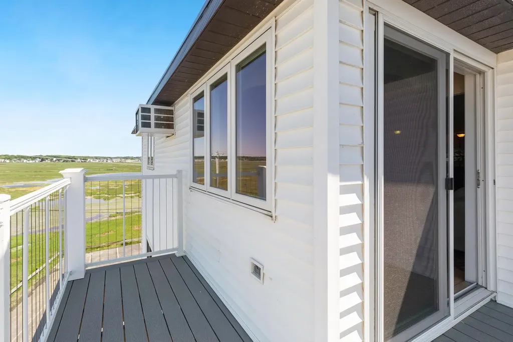 493 Ocean Boulevard Hampton NH 03842
