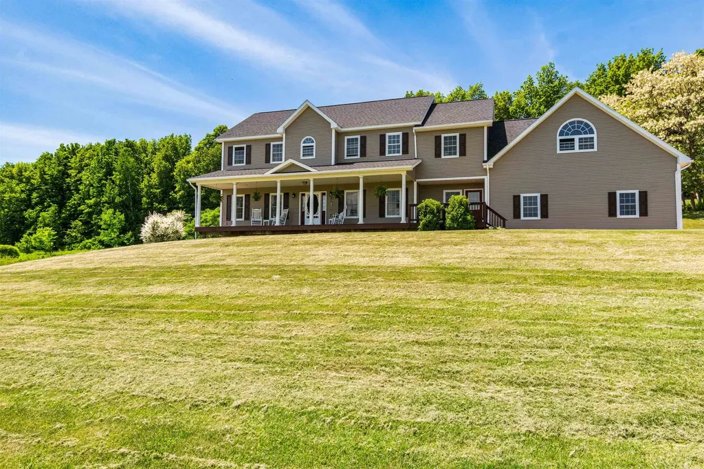 15 Rockledge Road Milton VT 05468