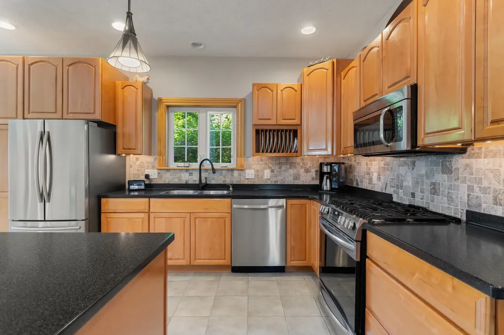 15 Rockledge Road Milton VT 05468