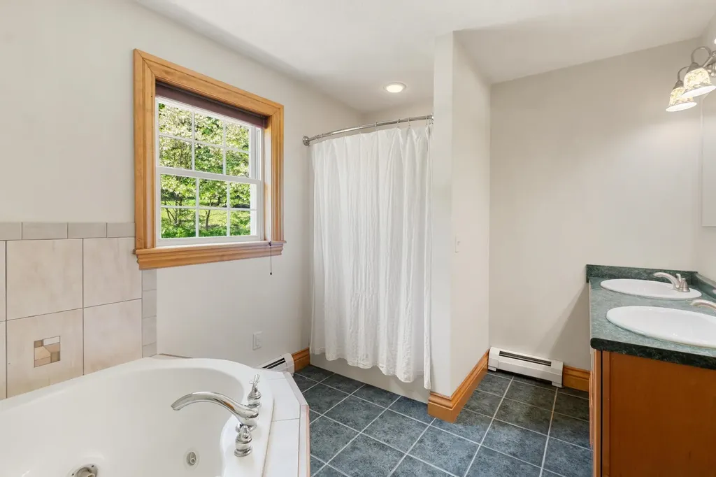 15 Rockledge Road Milton VT 05468