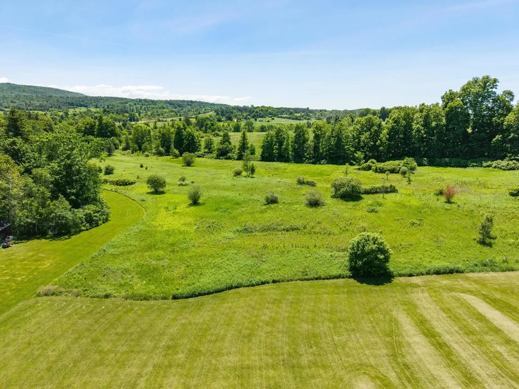 15 Rockledge Road Milton VT 05468