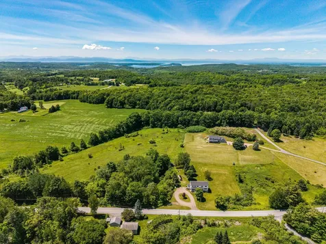 15 Rockledge Road Milton VT 05468