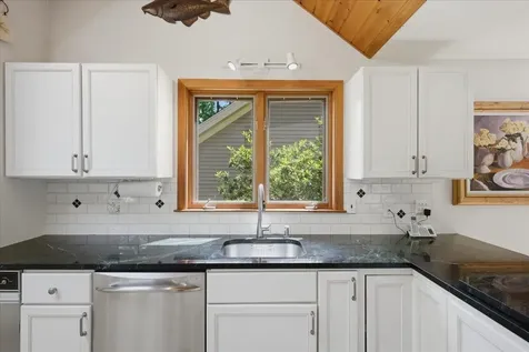 177 Alwin Lane Jamaica VT 05343