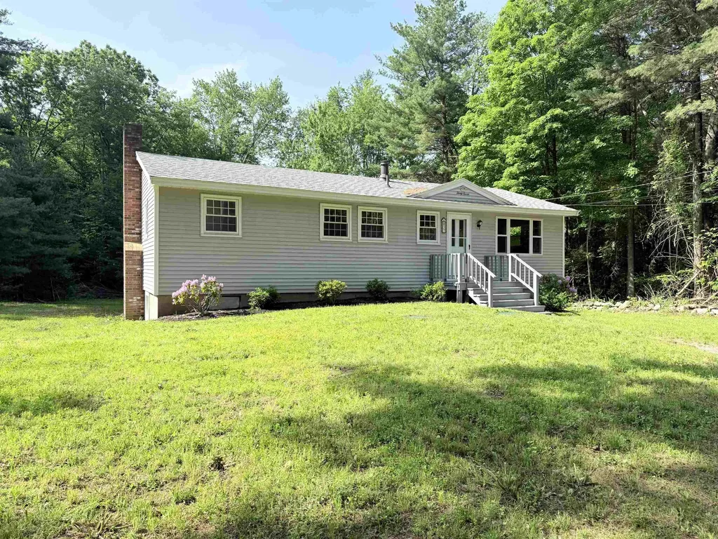 37 Bluff Street Salem NH 03079