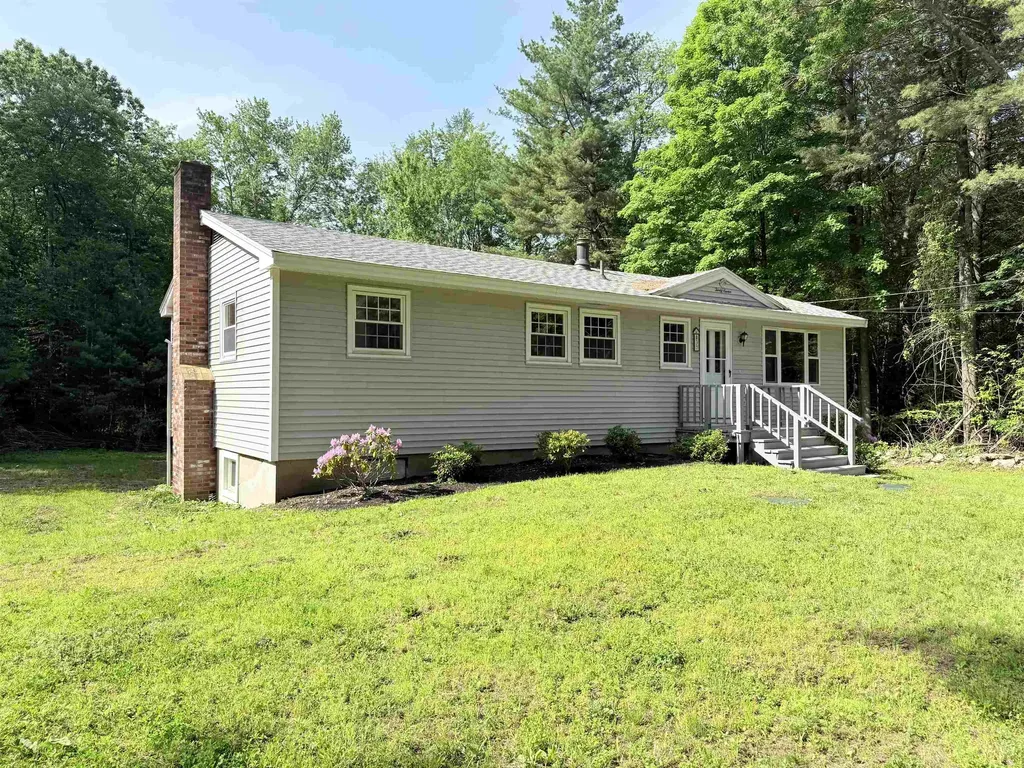 37 Bluff Street Salem NH 03079