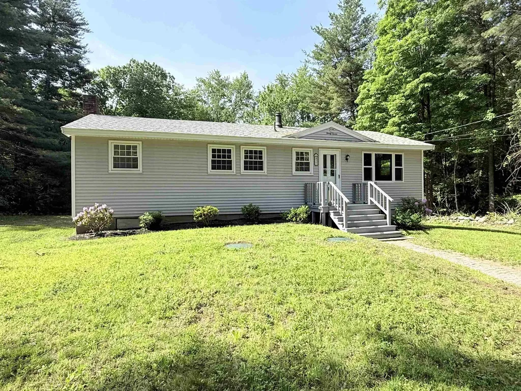 37 Bluff Street Salem NH 03079