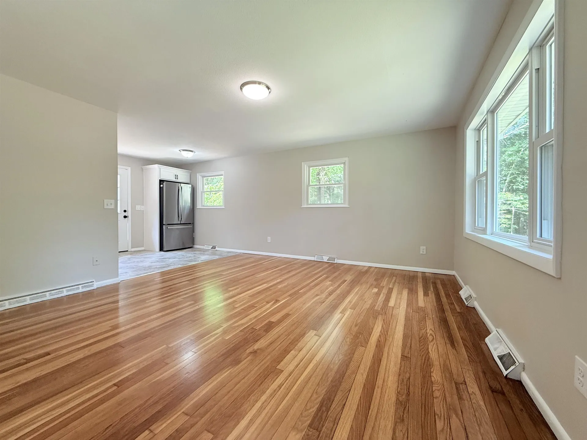 37 Bluff Street Salem NH 03079