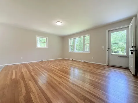 37 Bluff Street Salem NH 03079